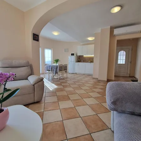 Appartement In Mit Balkon By Interhome *