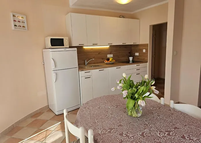 In Mit Balkon By Interhome Διαμέρισμα *