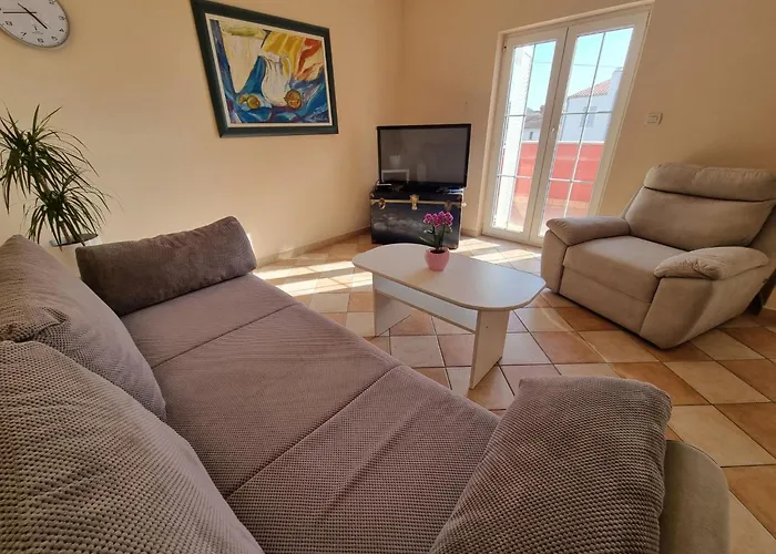 In Mit Balkon By Interhome *