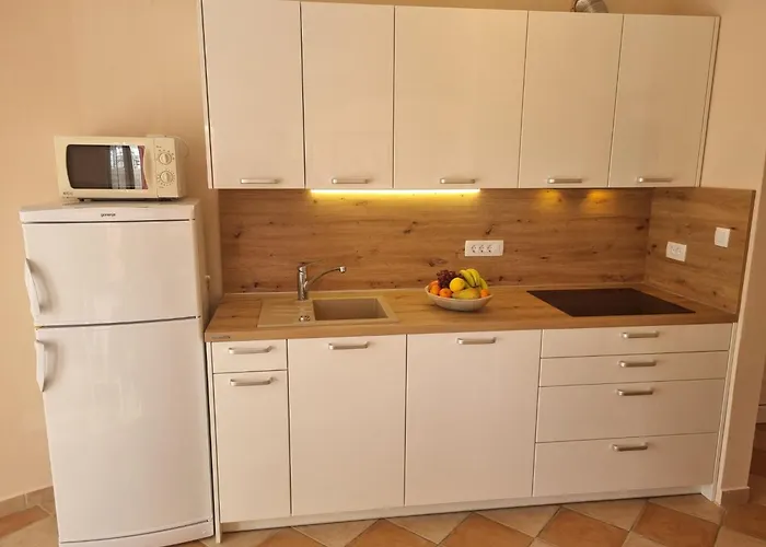 아파트 In Mit Balkon By Interhome 크리크베니카