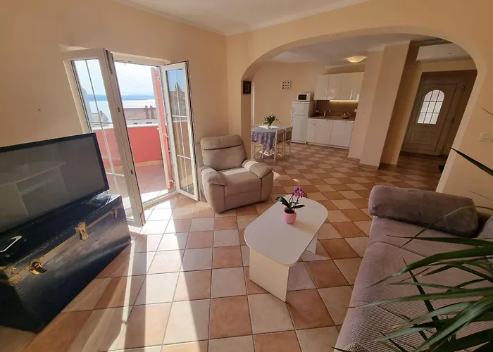 아파트 In Mit Balkon By Interhome