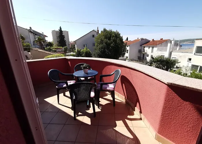 In Mit Balkon By Interhome 크리크베니카